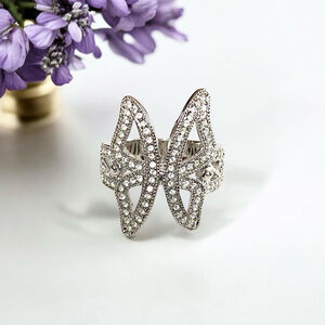 Vintage Avon Silvertone Crystal Encrusted Butterfly Ring. Size 9.25
